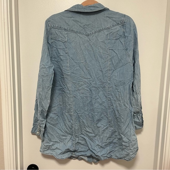 Lane Bryant Light Wash Denim Button Down 14/16 - Picture 4 of 5